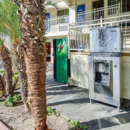 Motel 6 Гардън Гроув Екстериор снимка