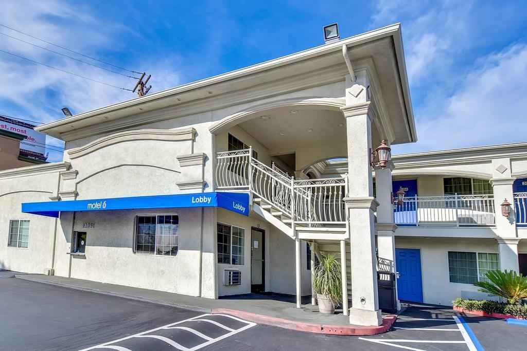 Motel 6 Гардън Гроув Екстериор снимка