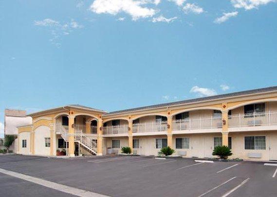Motel 6 Гардън Гроув Екстериор снимка